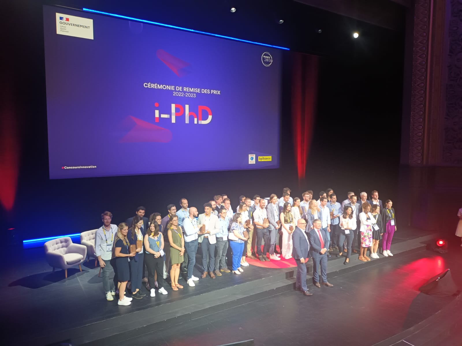 photo des lauréat i-PhD 2023 sur la grande scène